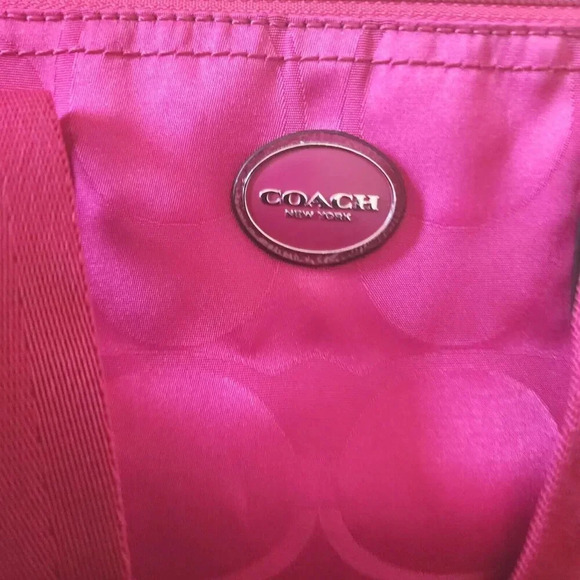 New Coach 2-Piece Signature Getaway Weekender Nylon Packable Pink Berry - Picture 10 of 13